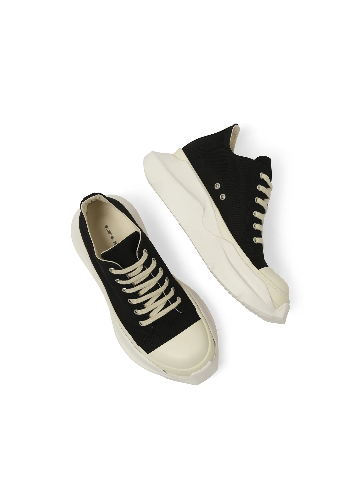 Tabi Sneakers Abstract Low Sneaker in Black/Milk/Milk