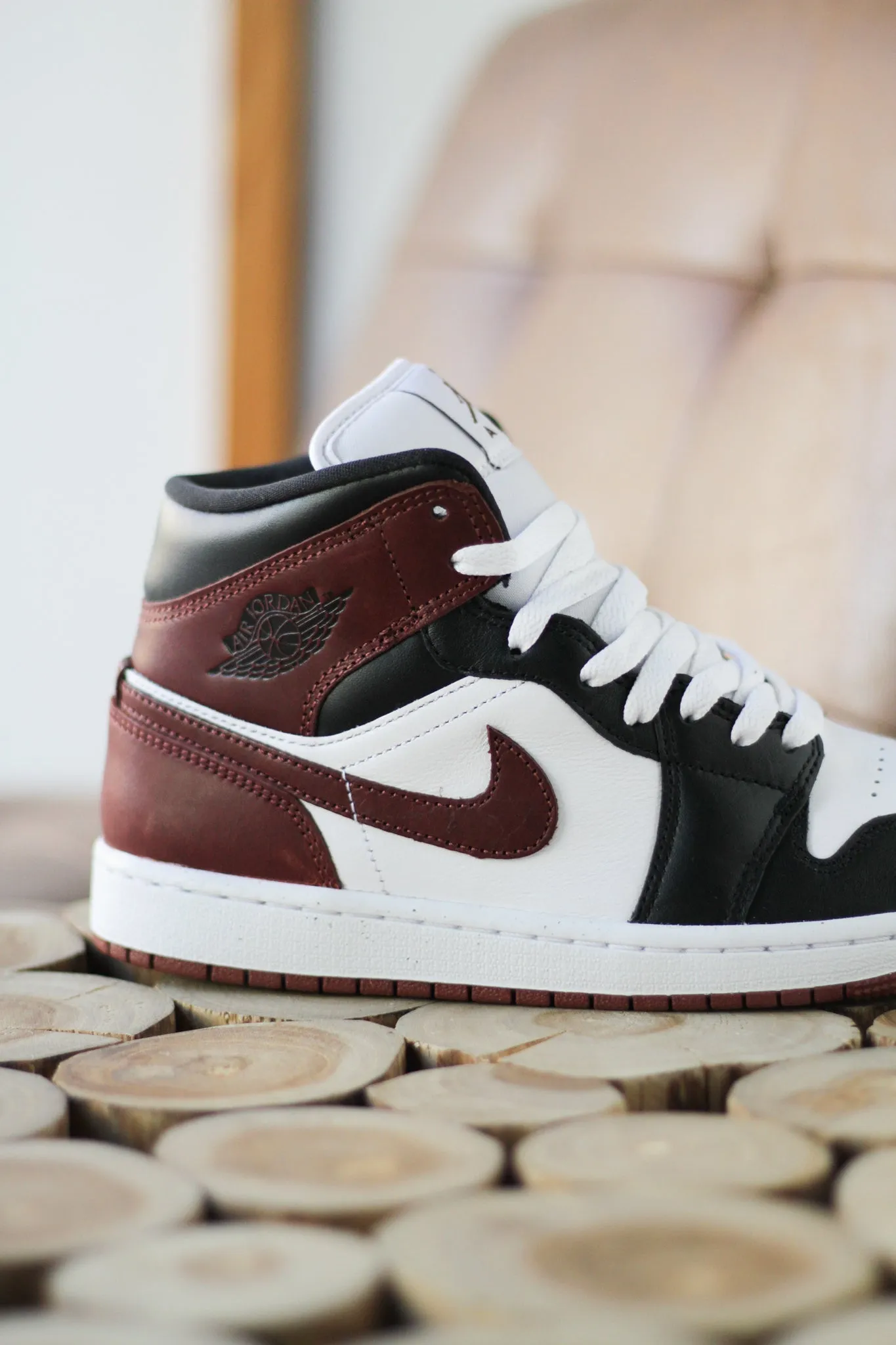 AIR JORDAN 1 MID SE "WHITE/DARK PONY-BLACK" Asics Golf Shoes Replacement Spikes