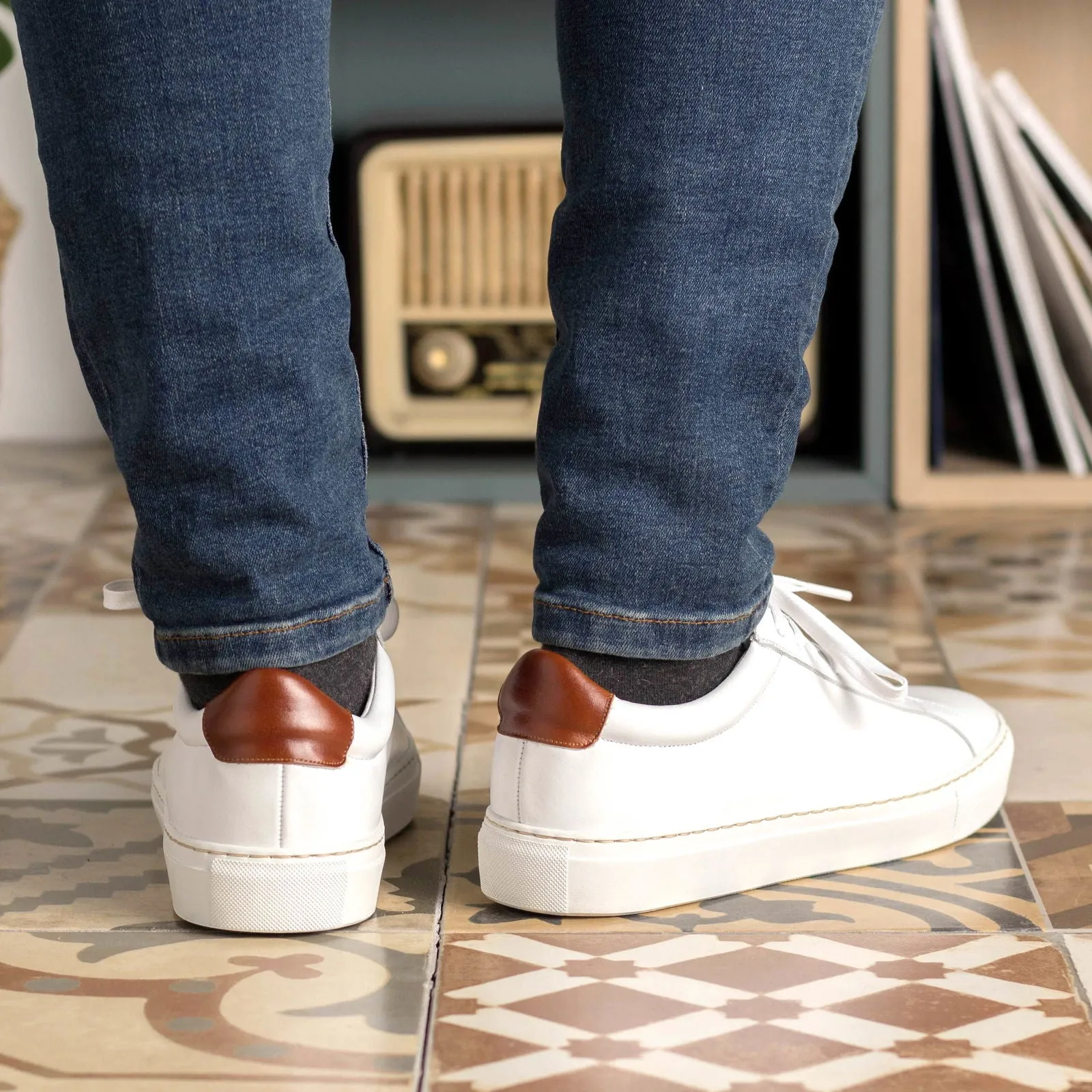 Men's Low Kick Sneakers 5571 Size 16 Sneakers