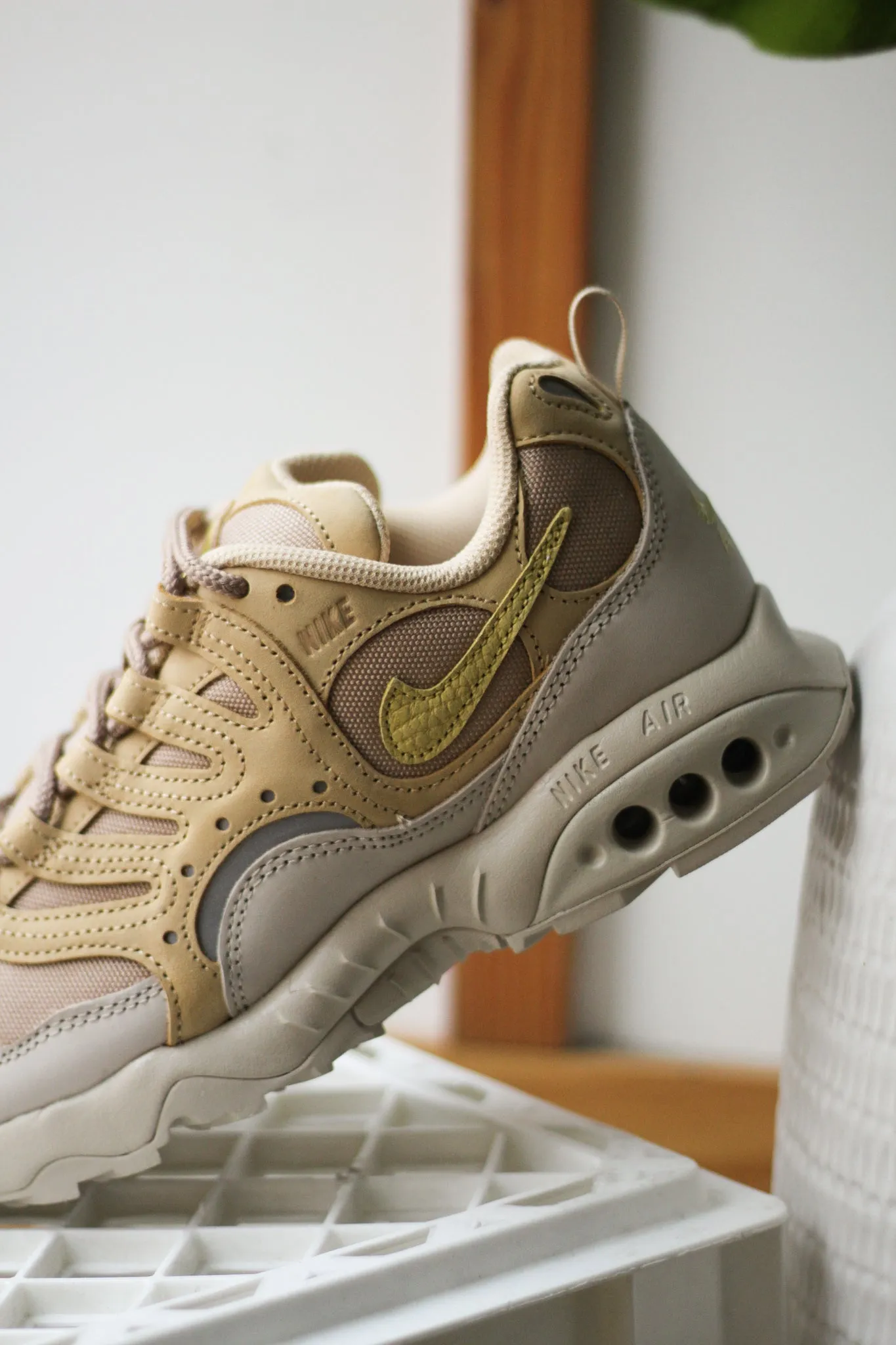 AIR TERRA HUMARA SP "SESAME" Plantar Fasciitis Shoes Asics