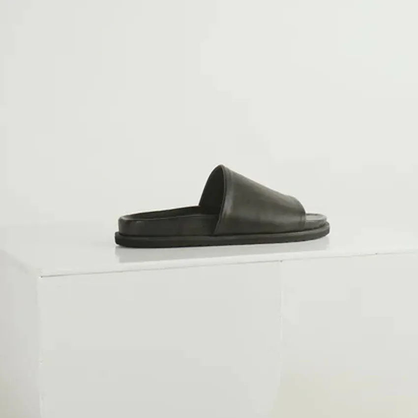 Abe Leather Slippers - Black Navy Slippers