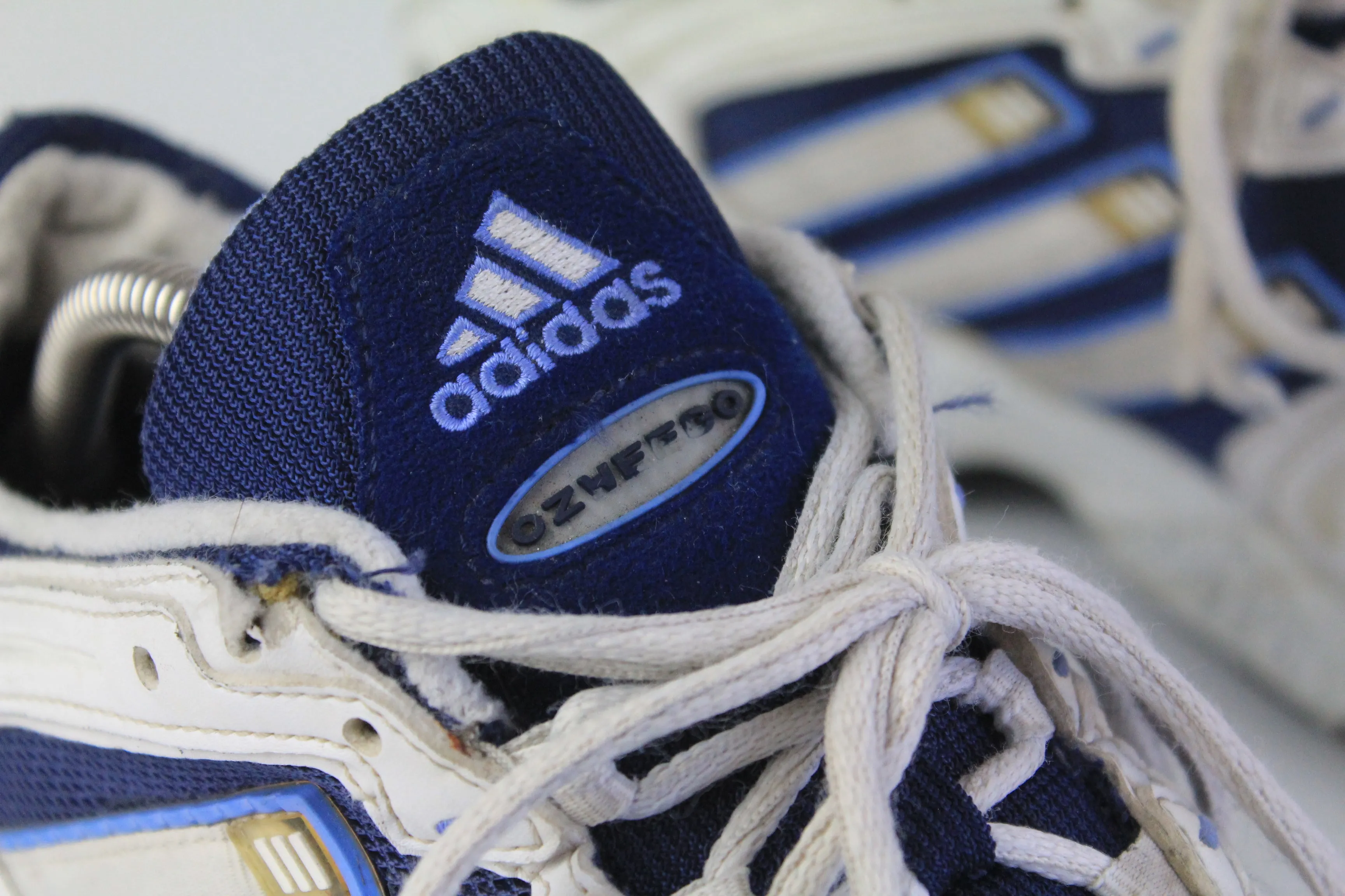 Adidas Evo Sl Running Shoes Vintage Adidas Ozweego Sneakers US 9