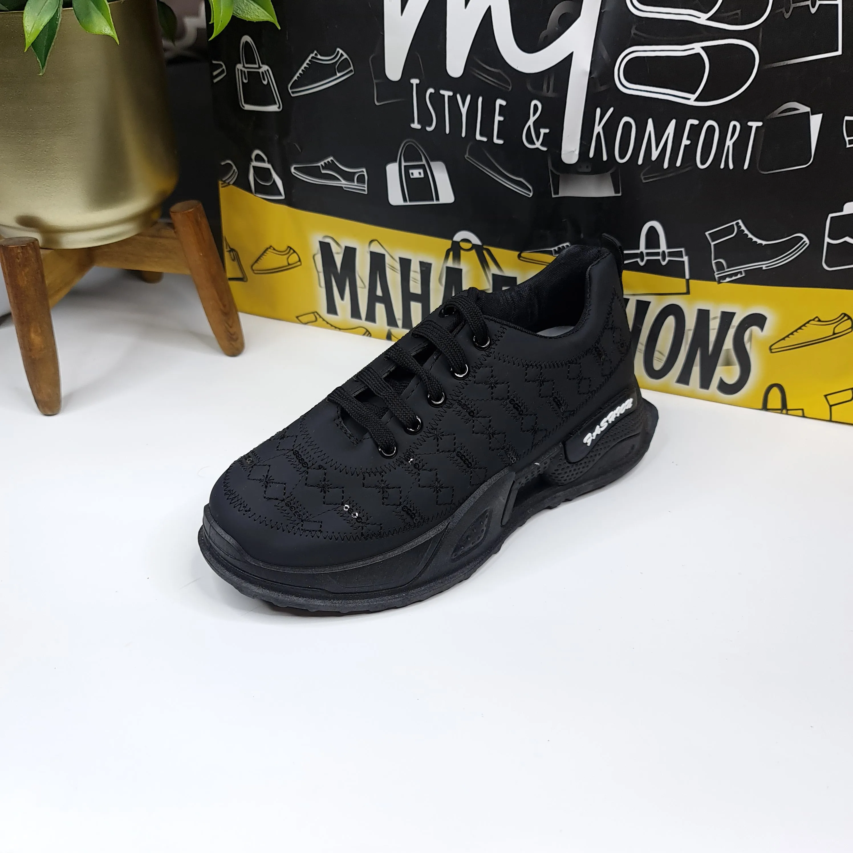 Black Sequence Chunks Shoes Leather High Top Sneakers