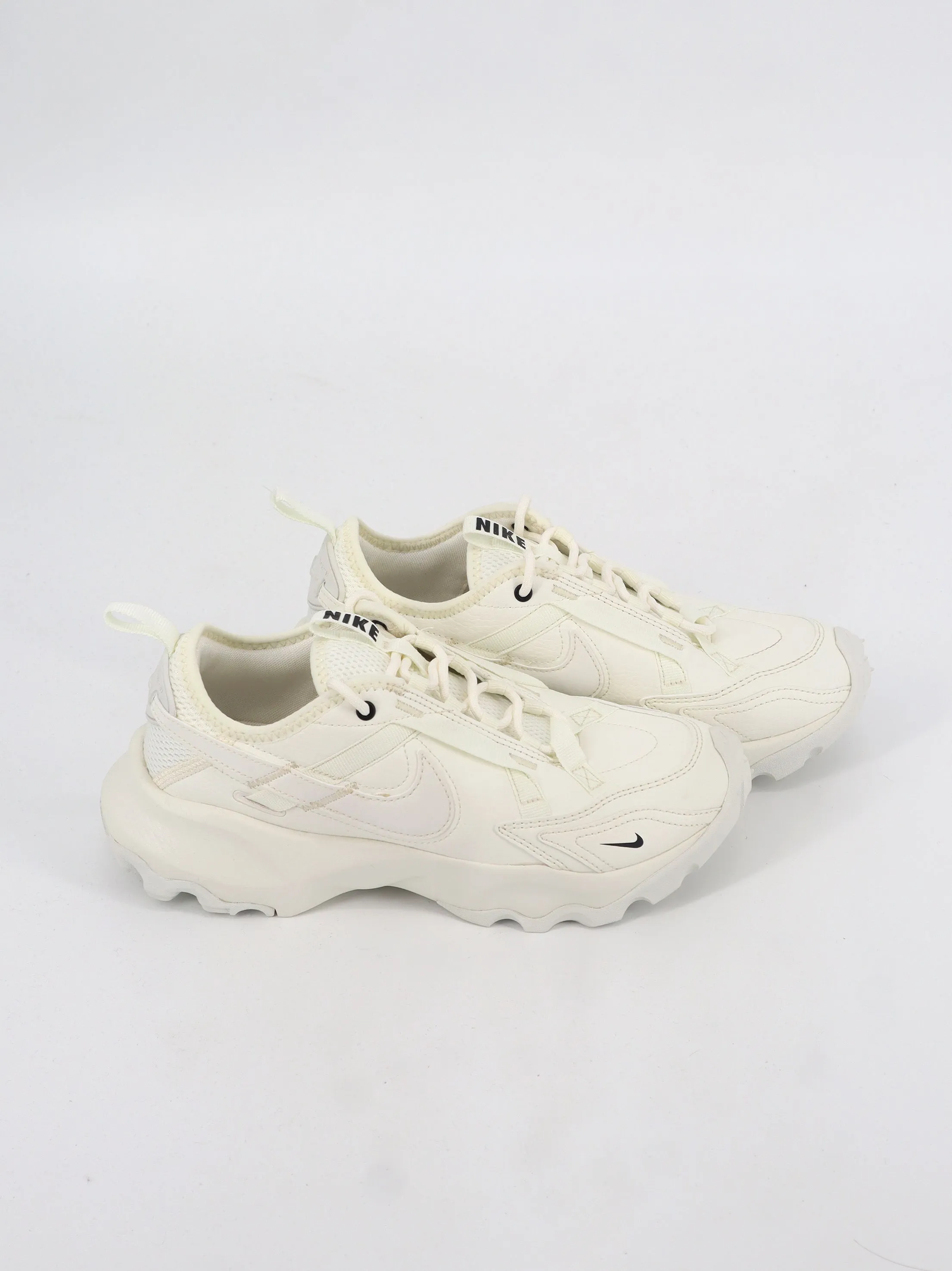 Women's Brand Logo Embroidered Running Shoes,White Running Shoes For Long Distance Runners