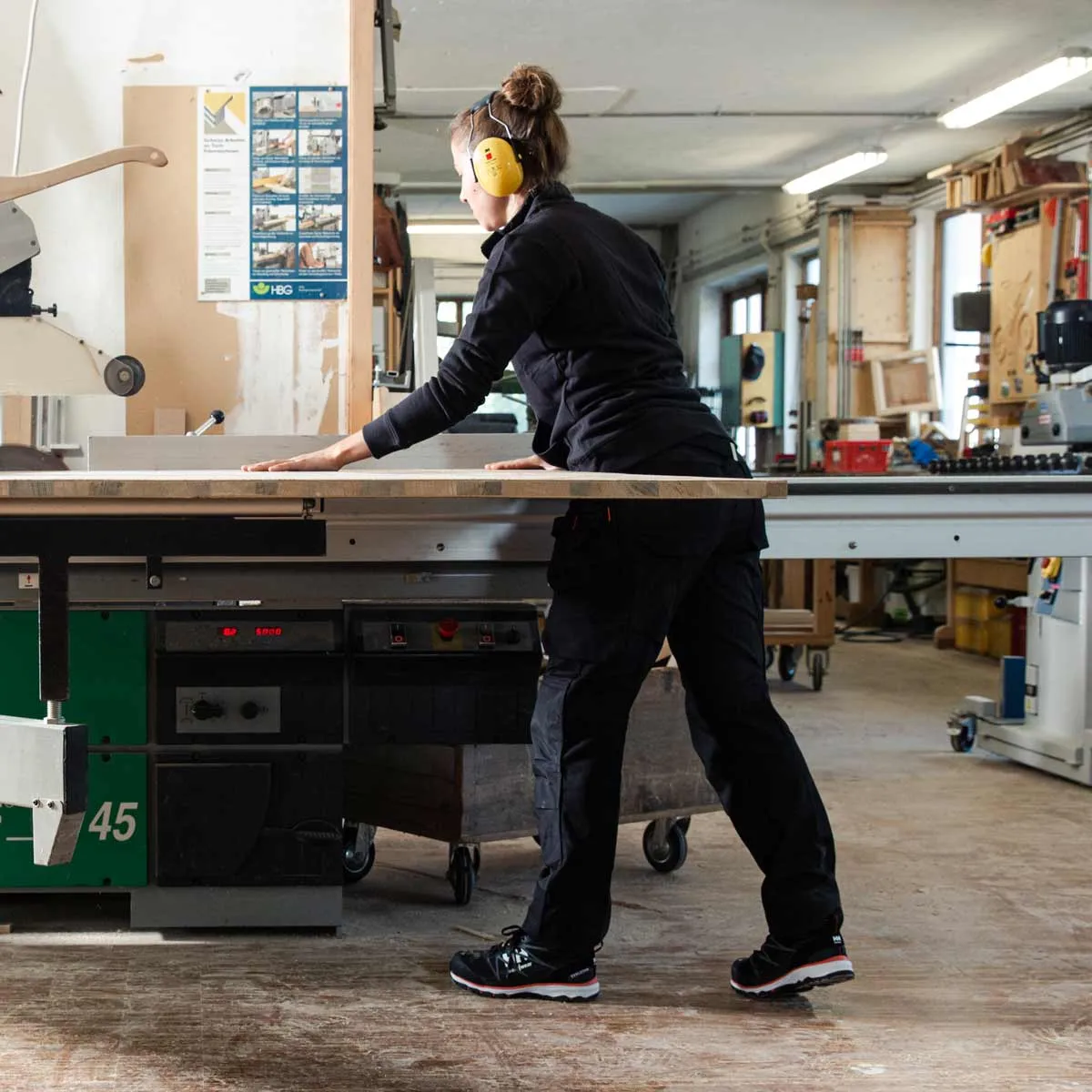 Work Boots Wholesale Pallets Helly Hansen Chelsea Evolution Aluminium-Toe Safety Shoes