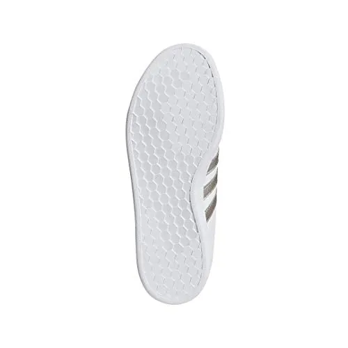 adidas Women's Grand Court Tennis Shoe, White/Platino Metallic/White, 7 M US Adidas Dame Basketball Shoes