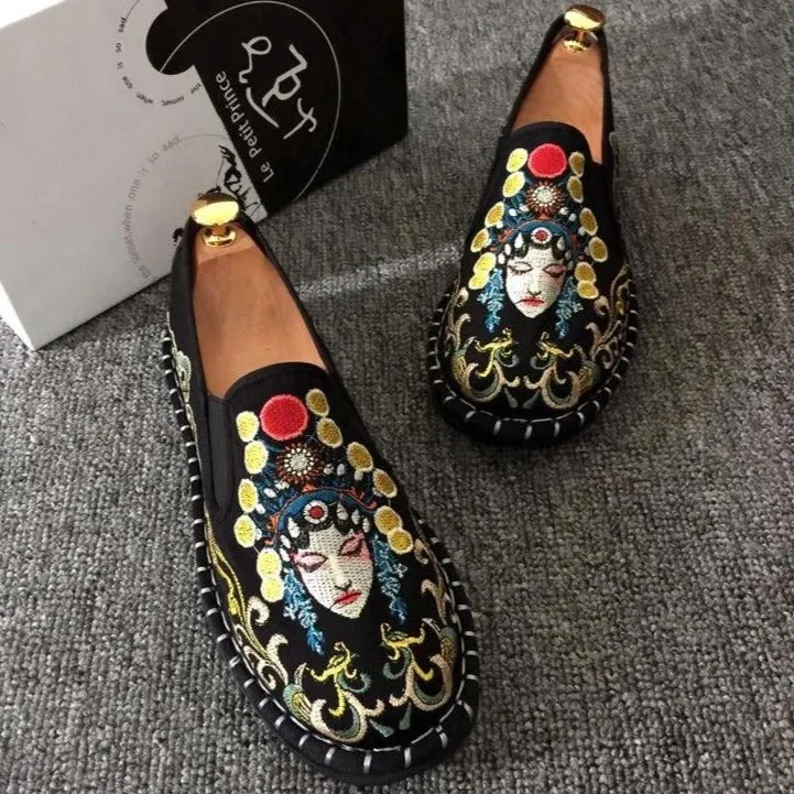 Flat Canvas Shoes Facial Makeup Embroidery Traditional Chinese Causal Shoes Loafers