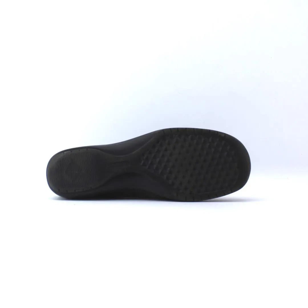 AEROLOGY AEROSOLE Slip On Closed Toe Shoes