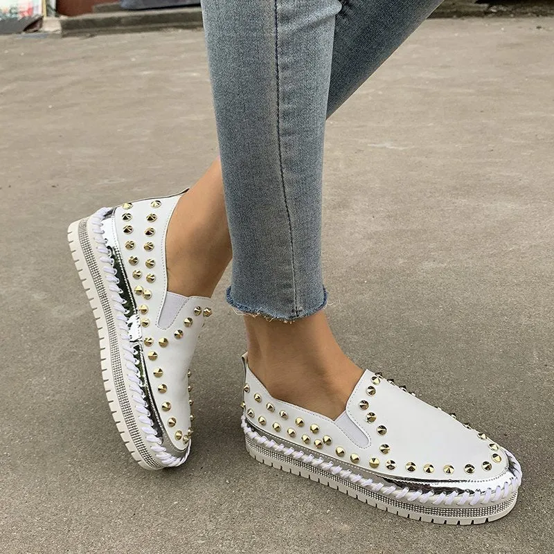 Pearl Wedding Shoes Flat Fashion Rivet Shoes Flat Sneakers Women