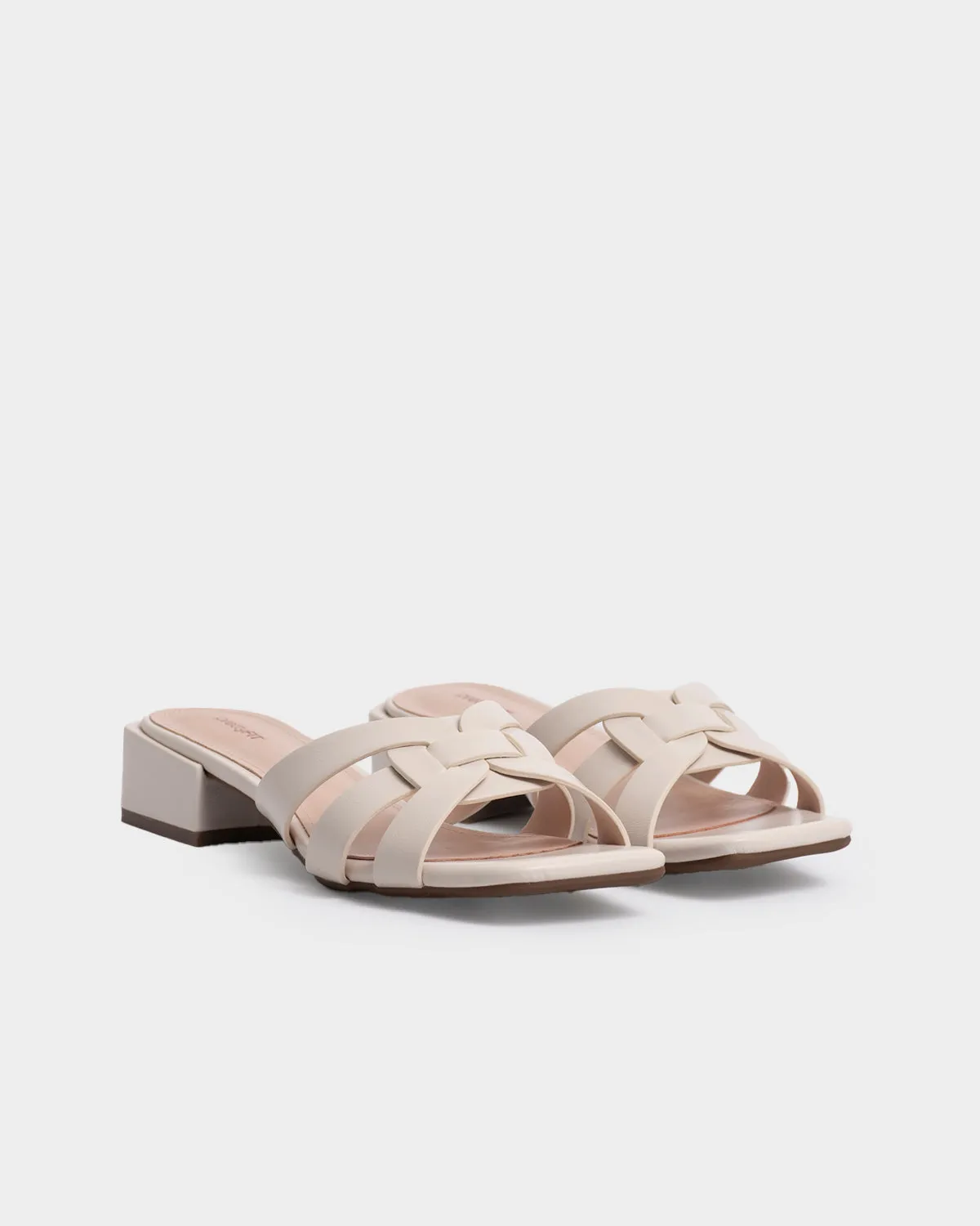 Yoko Sandals Pretty Closed Toe Sandals