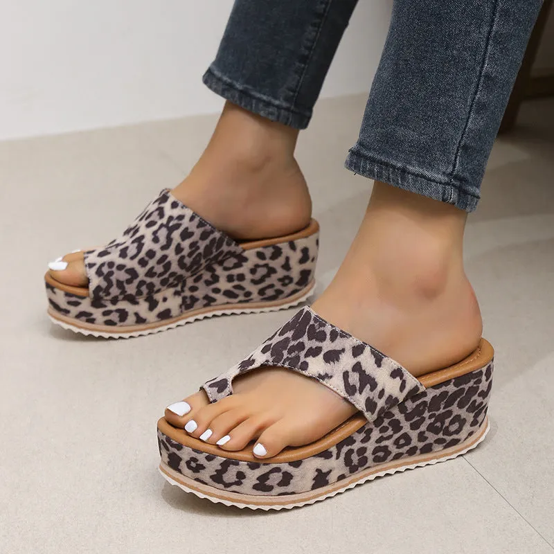 Fashion Leopard Print Wedge Slippers For Women New Thick-sole High Heel Flip Flops Shoes Summer Outdoor Slippers Flip Flops For Overpronation