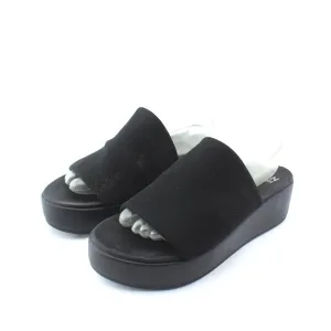 Boutique Slippers MADDEN NYC .