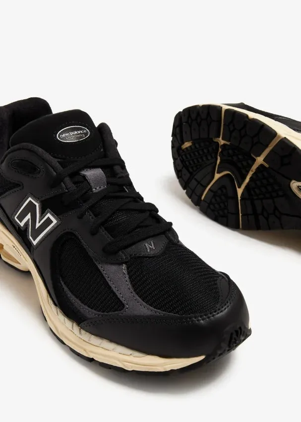 New Balance 2002R Black New Balance Thick Sole
