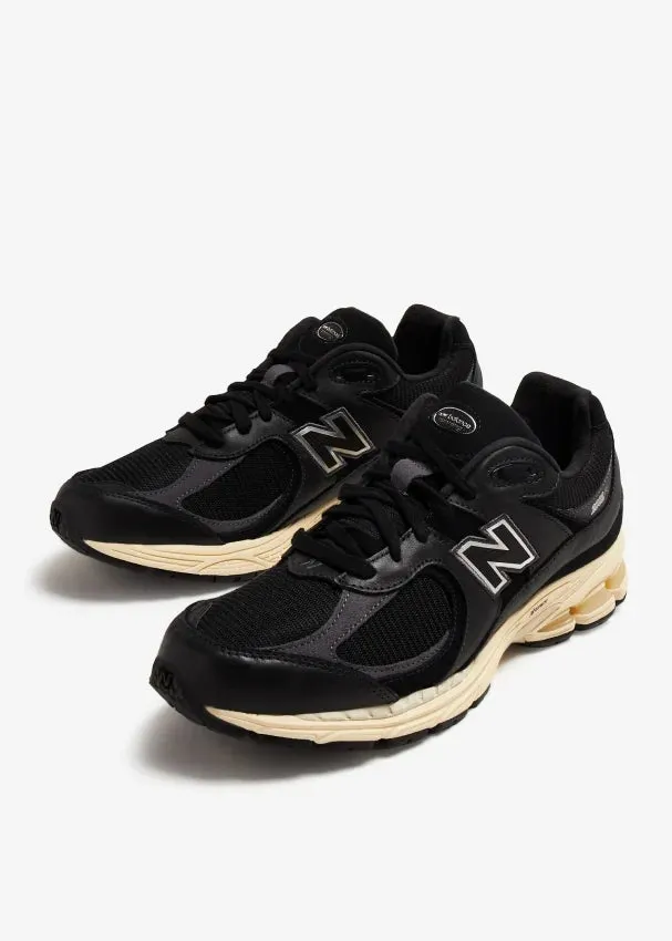 574  New Balance Women's New Balance 2002R Black