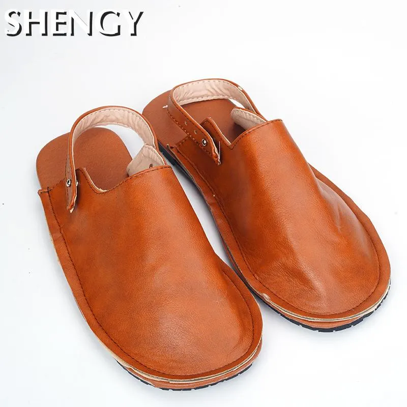 New Classic Summer Men Sandals Quality Leather Breathable Male Outdoor Beach Slippers Soft Comfortable Shoes Men Beach Sandals Xero Sandals