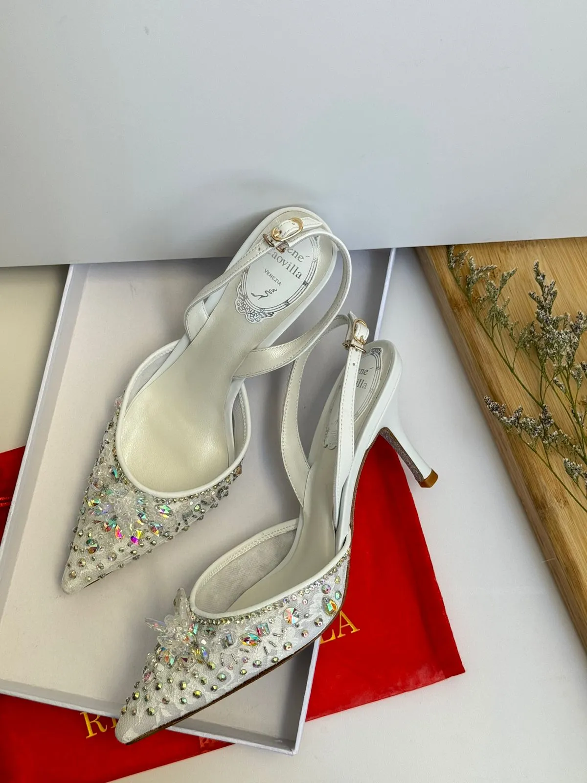 RENE CAOVILLA VENEZIA CINDERELLA WHITE SLINGBACK PUMPS WITH CRYSTAL Comfty Slippers