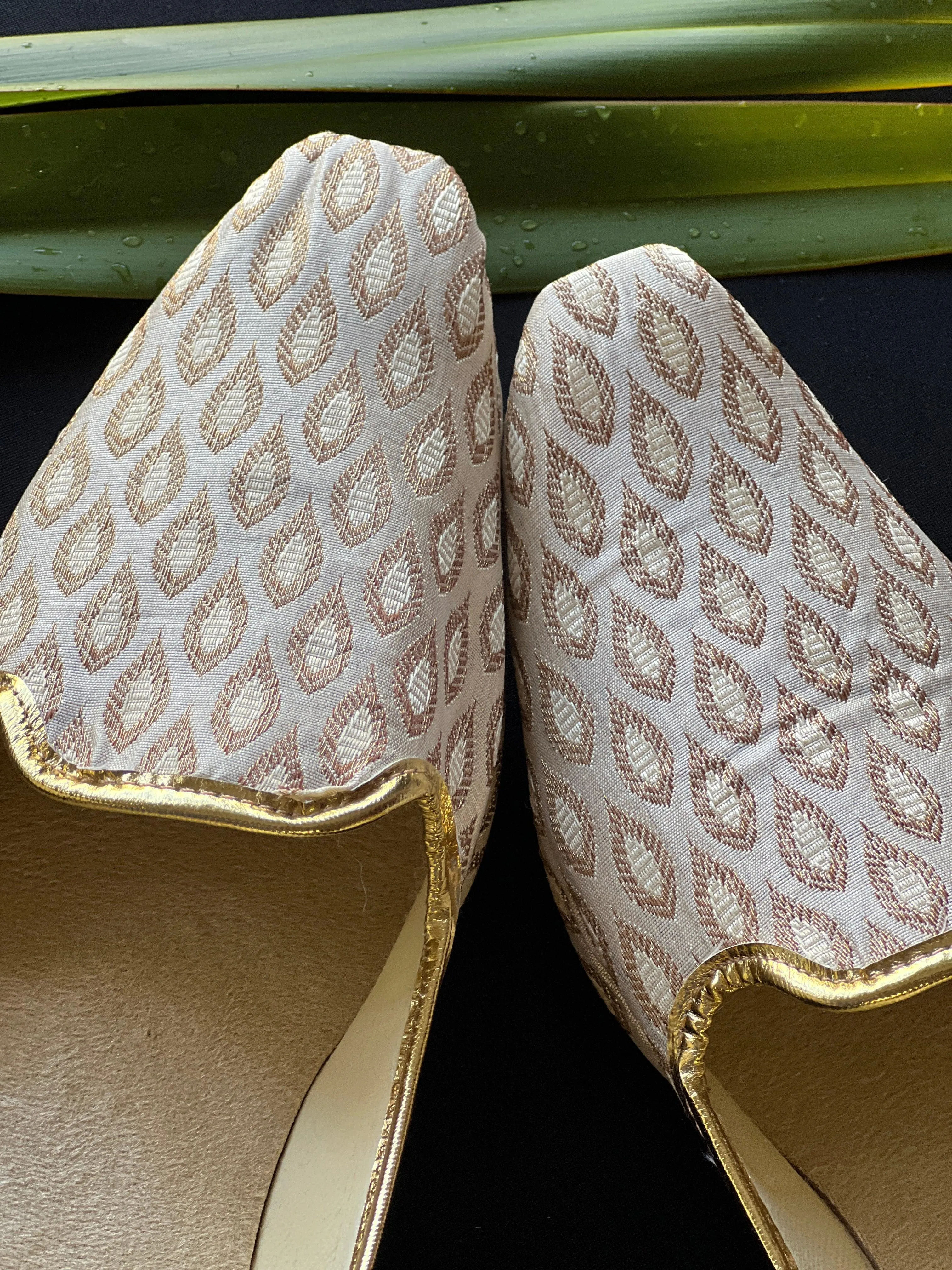 Work Boots St Louis Mo Off White Mens Mojaris | Indian Wedding Shoes  | Mens Handmade Juttis | Indian Ethnic Wedding Footwear for Men | India Store | Shoes for Men