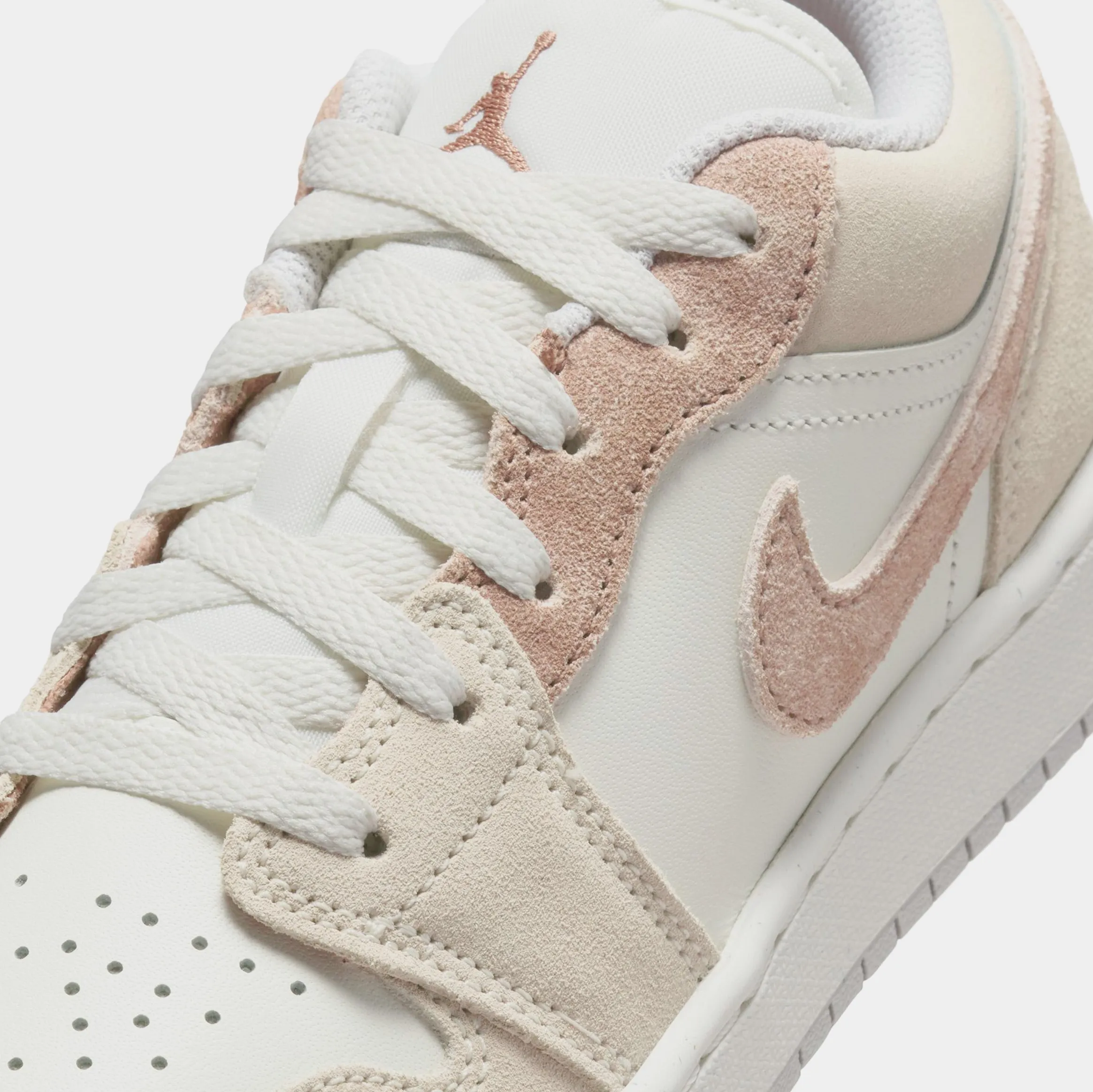 Air Jordan 1 Low SE Legend Light Brown Grade School Lifestyle Shoes (Legend Light Brown/Sail/Neutral Grey/Archaeo Brown) Asics Tennis Shoes Ff2