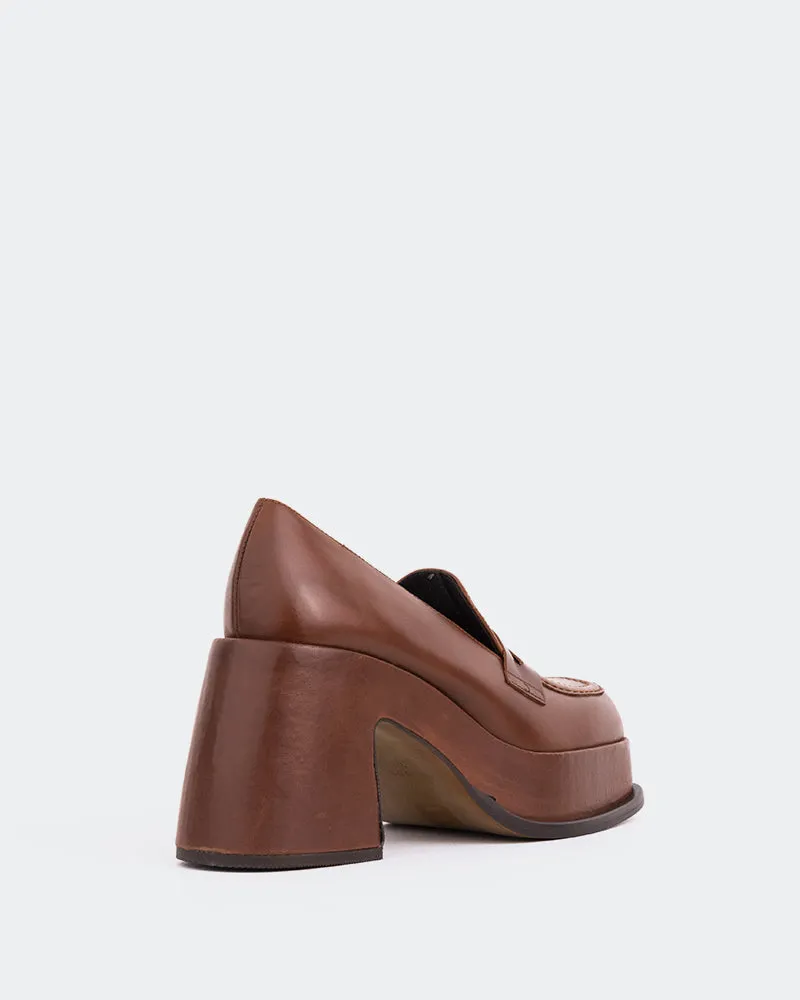 Rochfort Chestnut Leather Outfit With Loafers