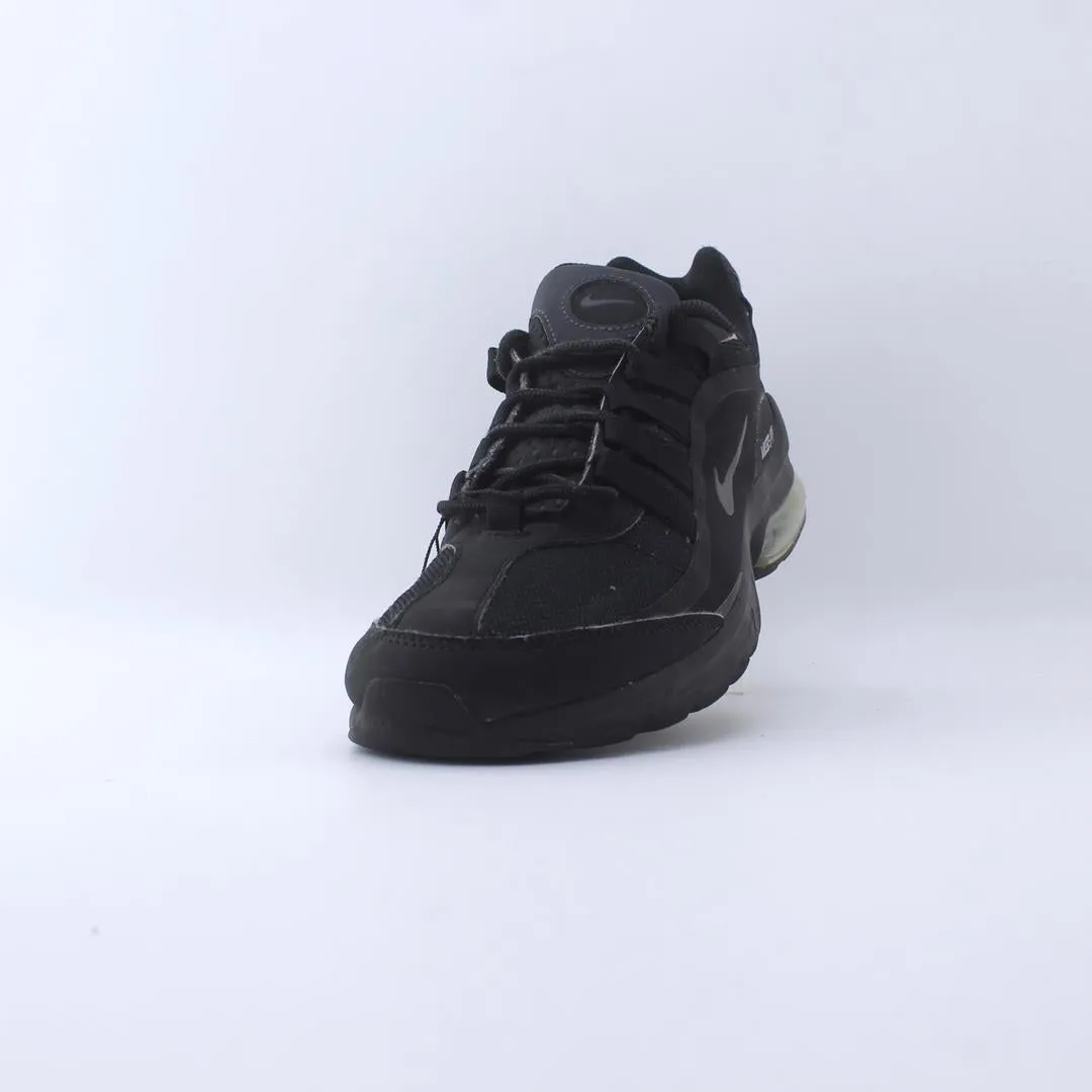 NIKE VCR Swiss Running Shoes