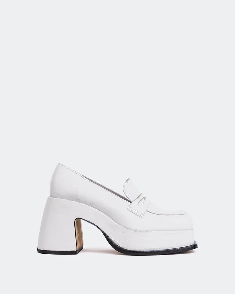 Rochfort White Leather Pull And Bear Loafers