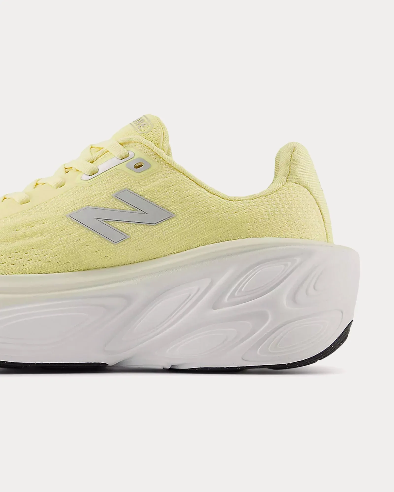 New Balance Knoxville Stores Fresh Foam X More v5 Parchment / Angora / Silver Metallic Running Shoes