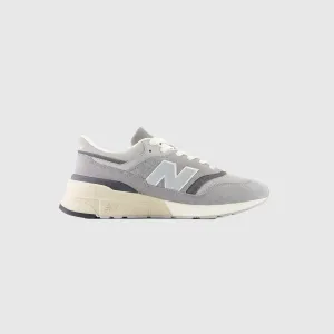 New Balance 997 - Shadow Grey / Rain Cloud New Balance Women's 520 V8 Running Shoe