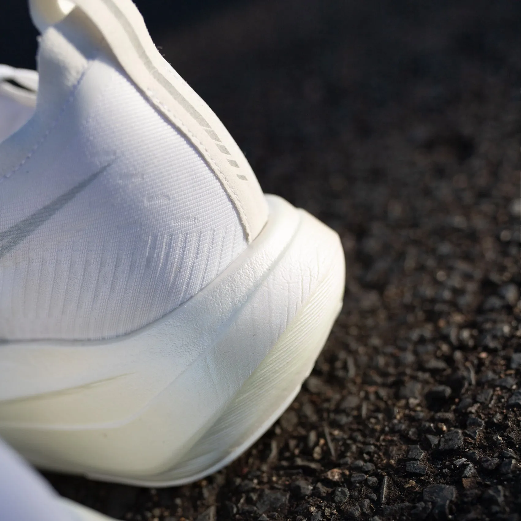 Asics Gt-1000 4 Running Shoe Unisex ASICS Megablast