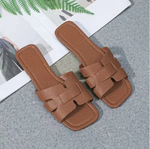 Christian Louboutin Flip Flops Summer Slippers Women Flat Luxury Outdoor Beach Flip Flops Female Sandals Trend Brand Design Slides Shoes for Woman