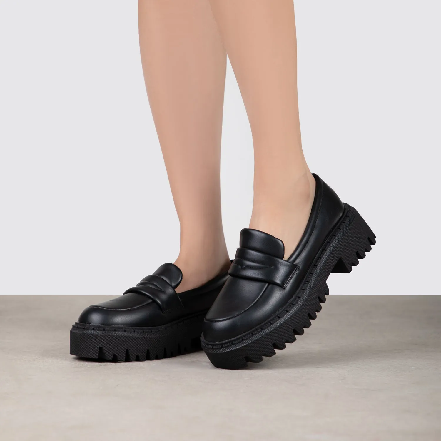 RAID Jeanette Chunky Shoes in Black Ladies Lace Up Loafers