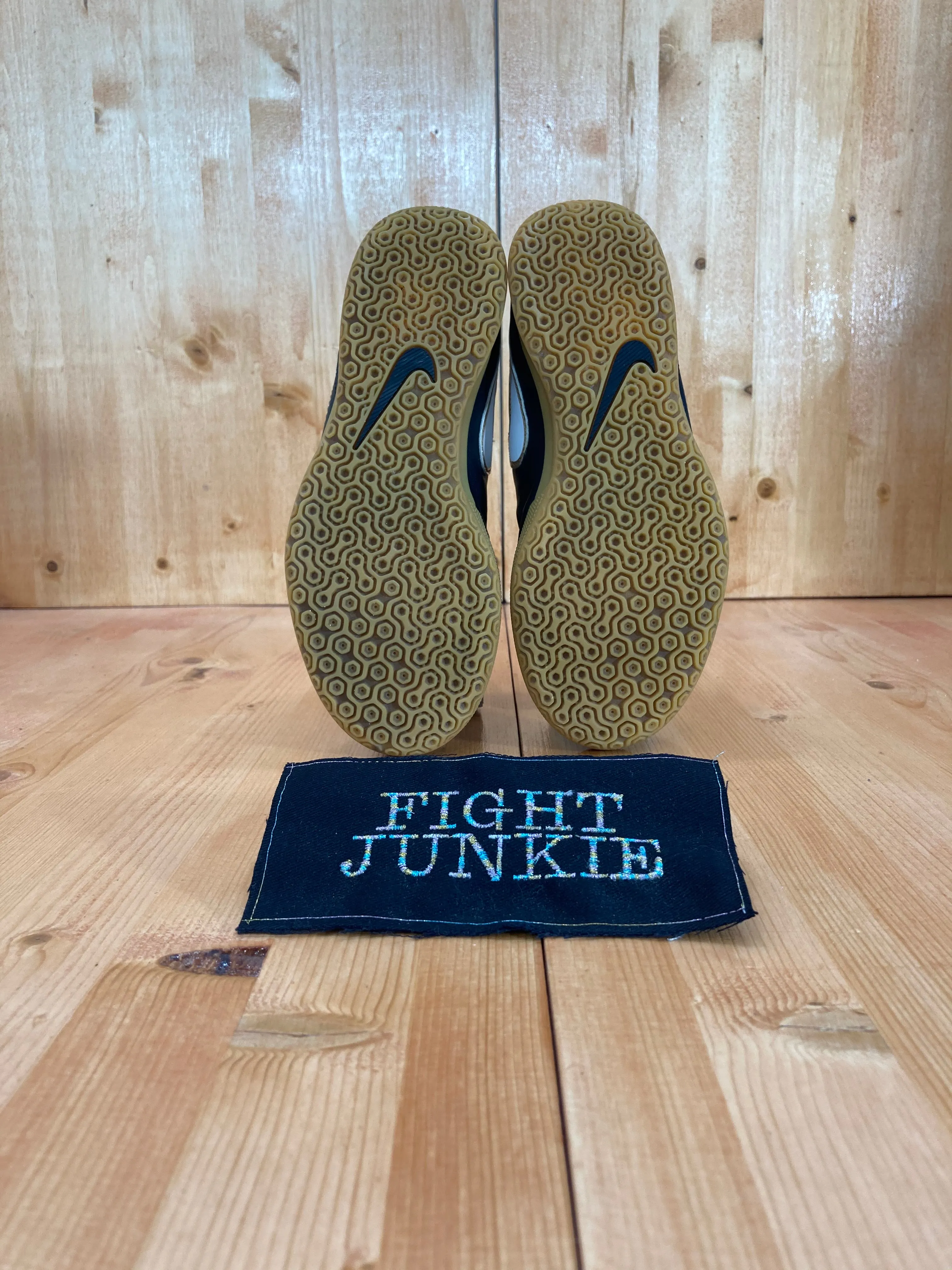 NIKE TIEMPOX TIEMPO X Youth Size 4.5 Indoor Cleats Turf Shoes Sneakers Black 819196-010 Asics Novablast 3 Running Shoe