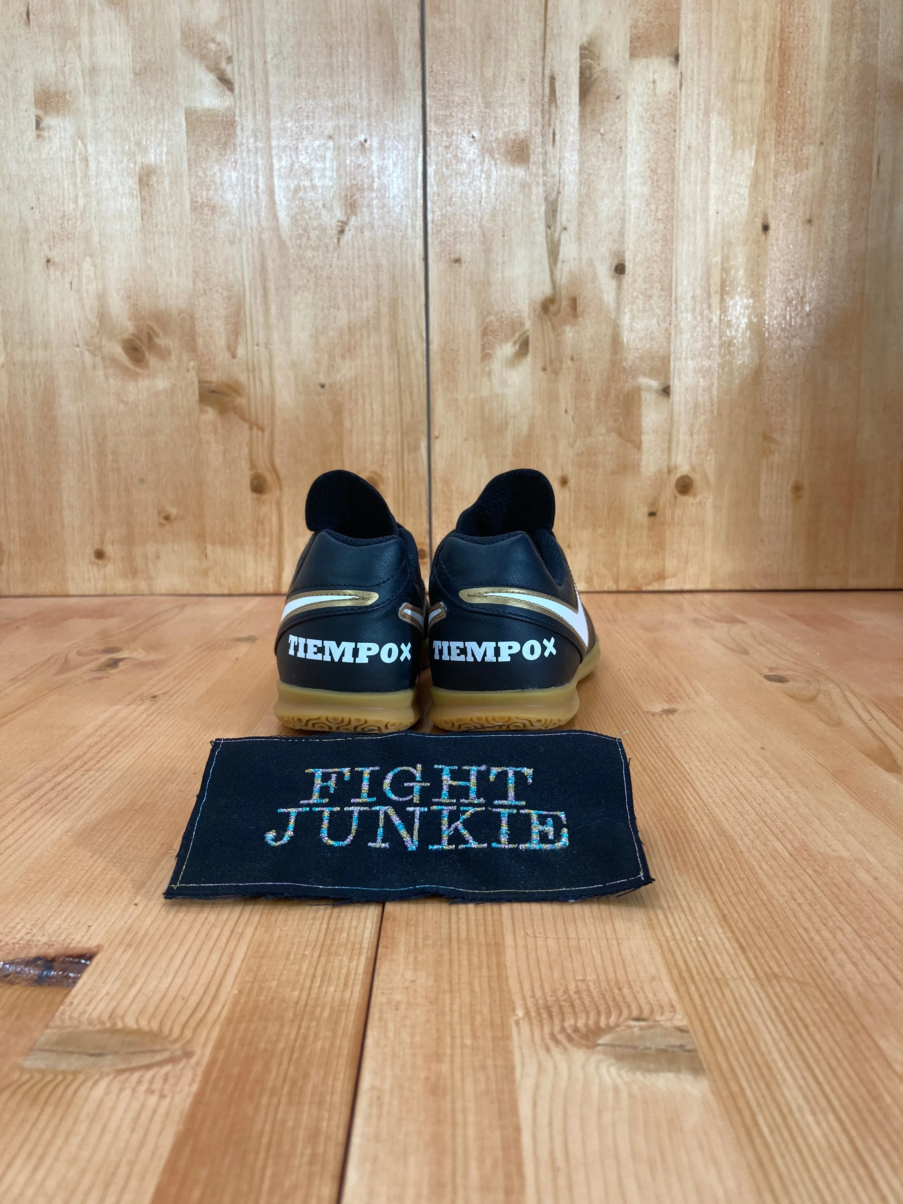 NIKE TIEMPOX TIEMPO X Youth Size 4.5 Indoor Cleats Turf Shoes Sneakers Black 819196-010 Asics Gel-venture 7 Running Shoes