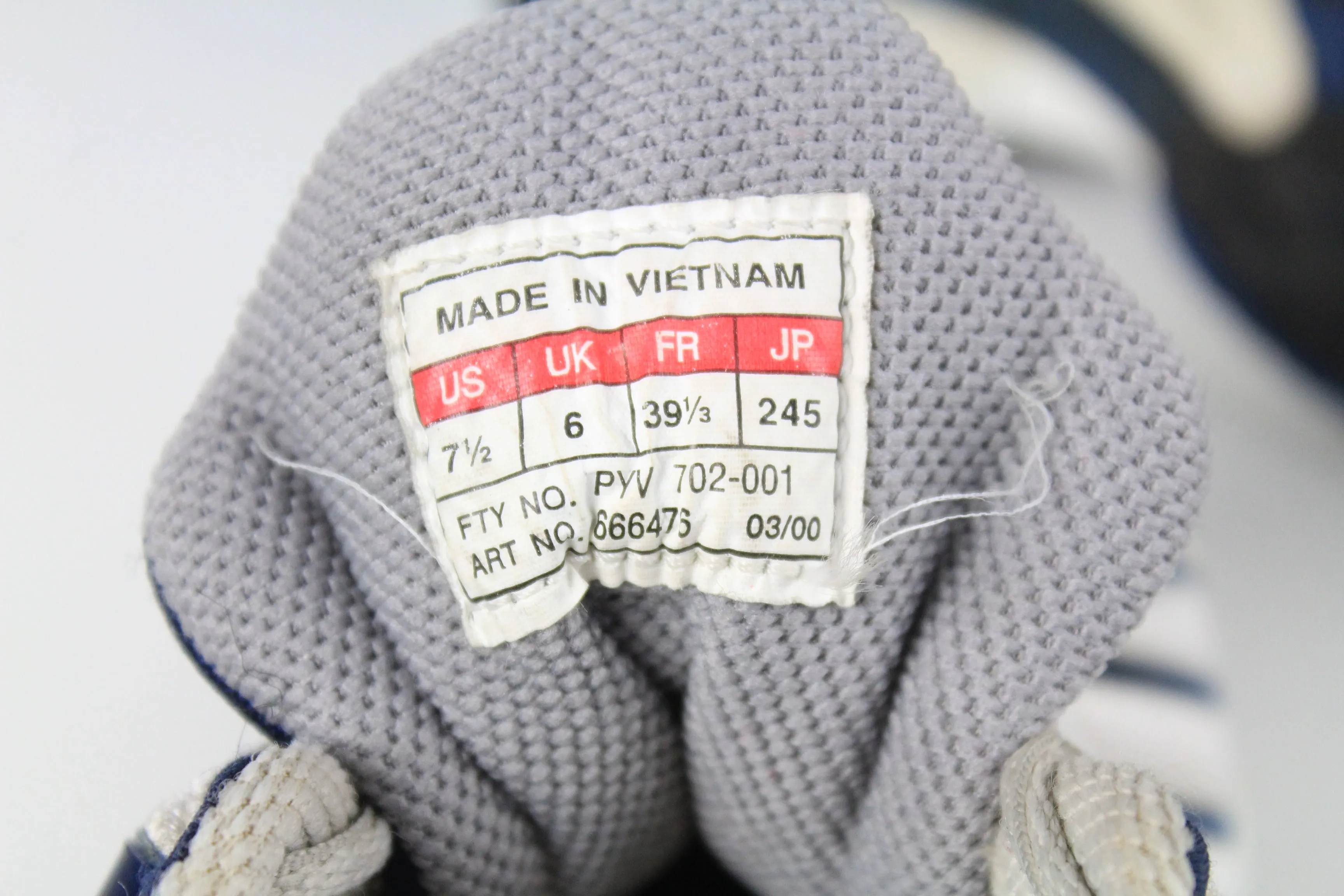 Adidas The Gravel Shoe Vintage Adidas Spectrum Sneakers Women's US 7