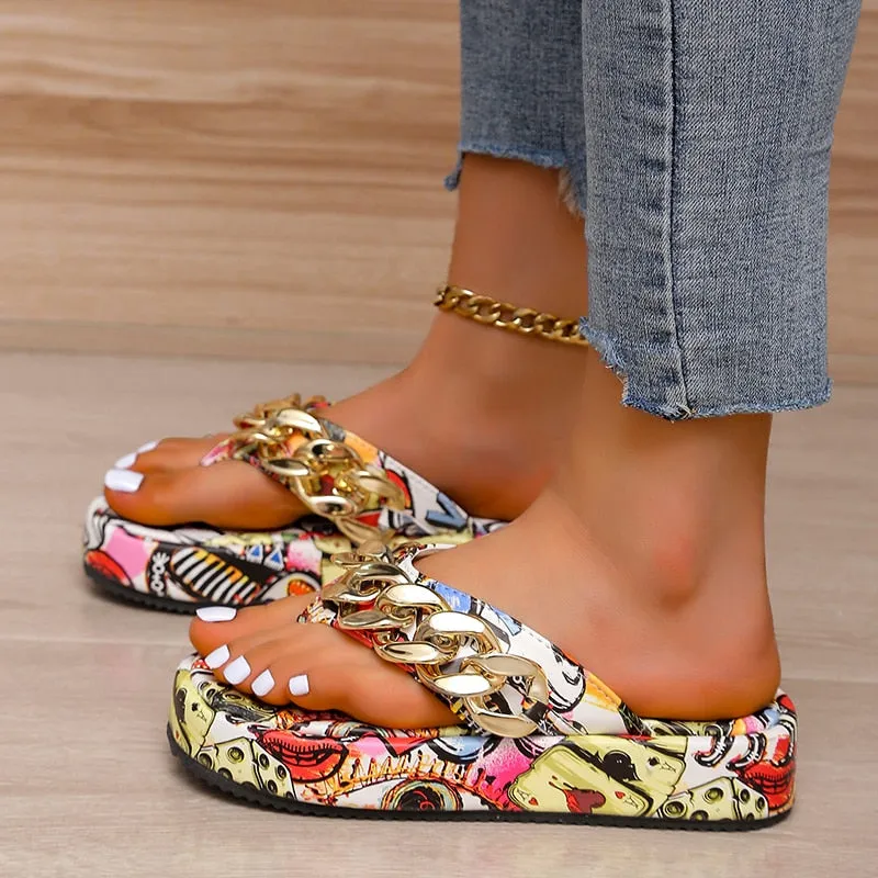 Women's Platform Flip-flops Slippers Summer New Graffiti Metal Chain Decoration Wedge Slippers for Women Beach Shoes Plus Size Soft Squishy Flip Flops